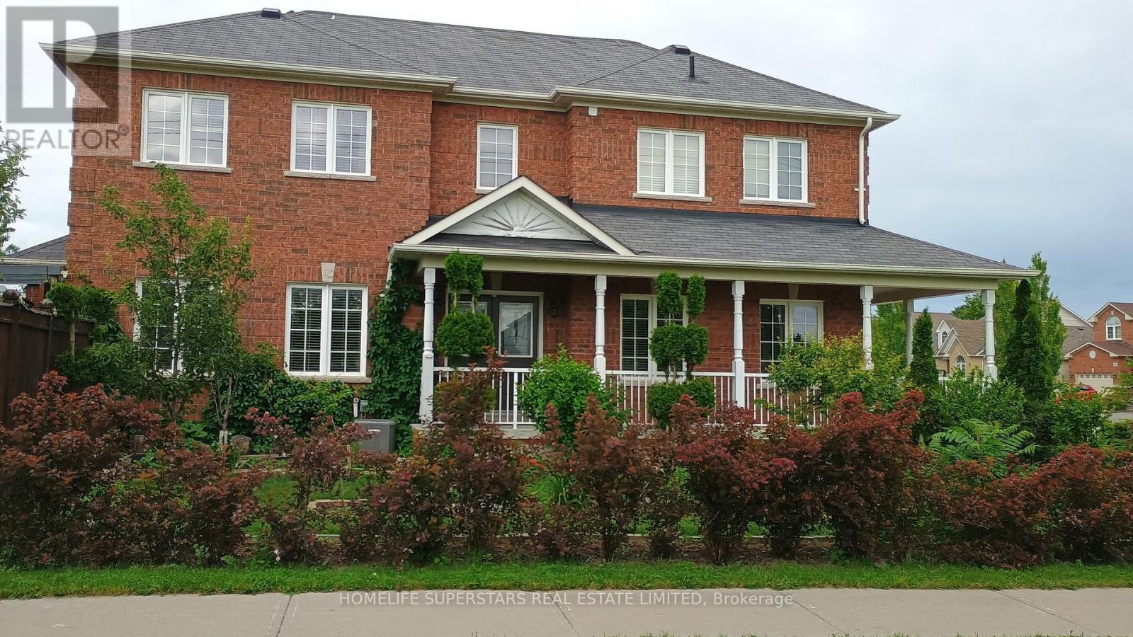 1316 MACINALLY COURT, Oshawa, Ontario