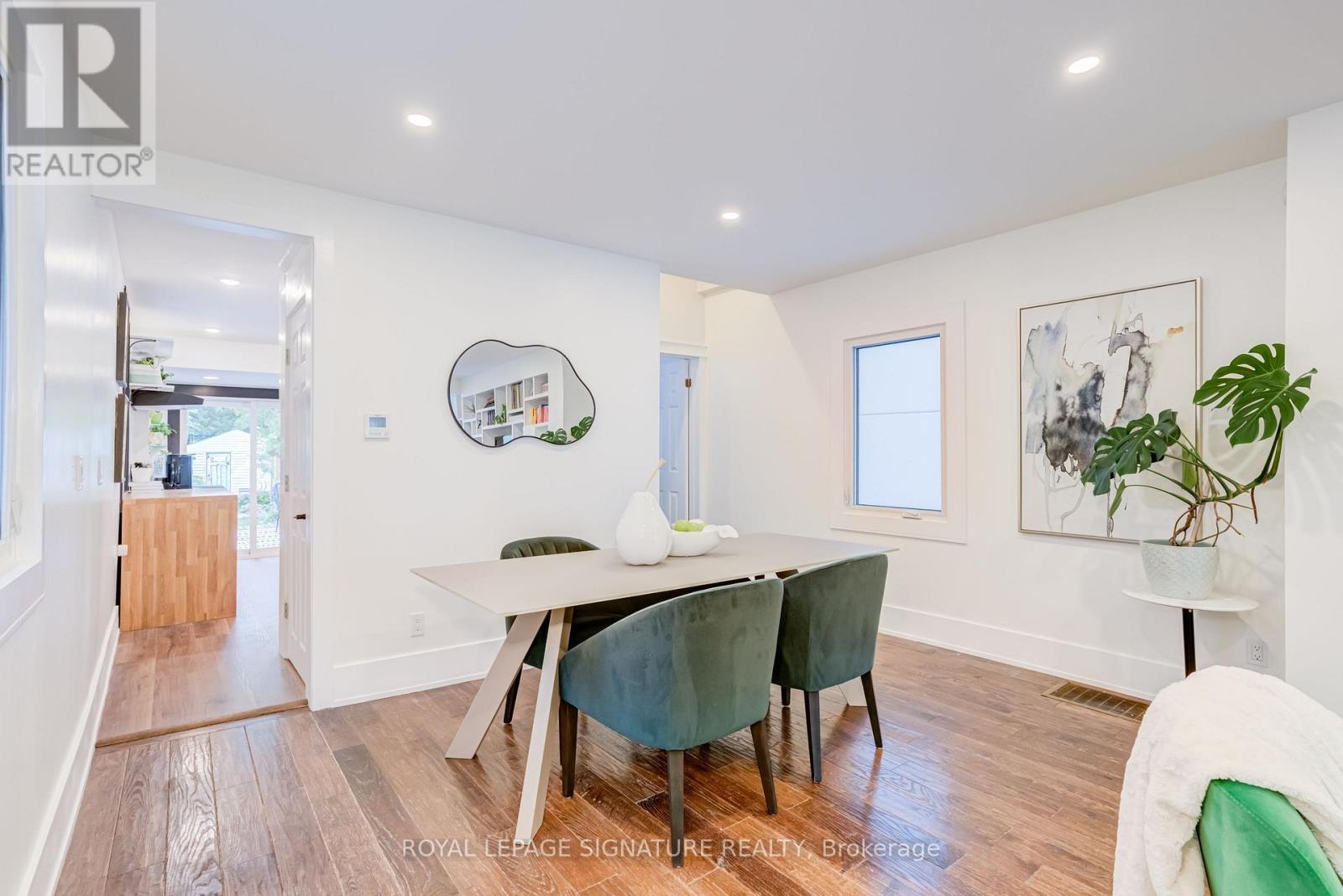 176 Barrington Avenue, Toronto, Ontario  M4C 4Z2 - Photo 12 - E13459780