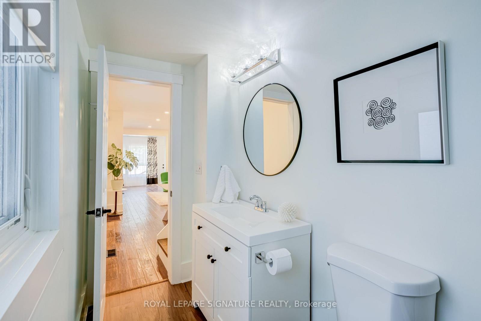176 Barrington Avenue, Toronto, Ontario  M4C 4Z2 - Photo 23 - E13459780