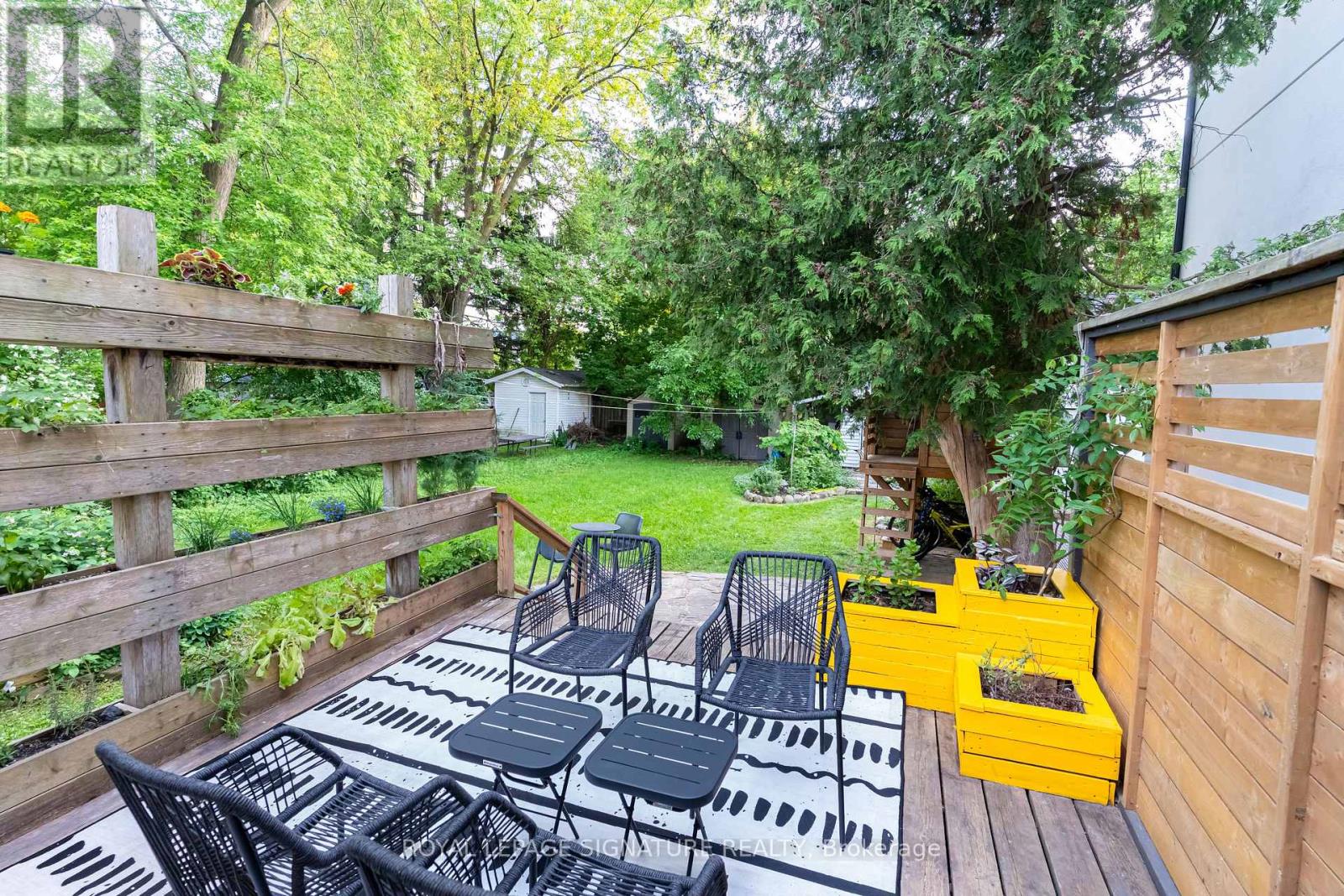 176 Barrington Avenue, Toronto, Ontario  M4C 4Z2 - Photo 40 - E13459780