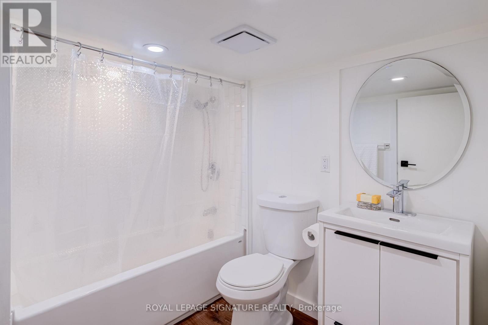 176 Barrington Avenue, Toronto, Ontario  M4C 4Z2 - Photo 38 - E13459780