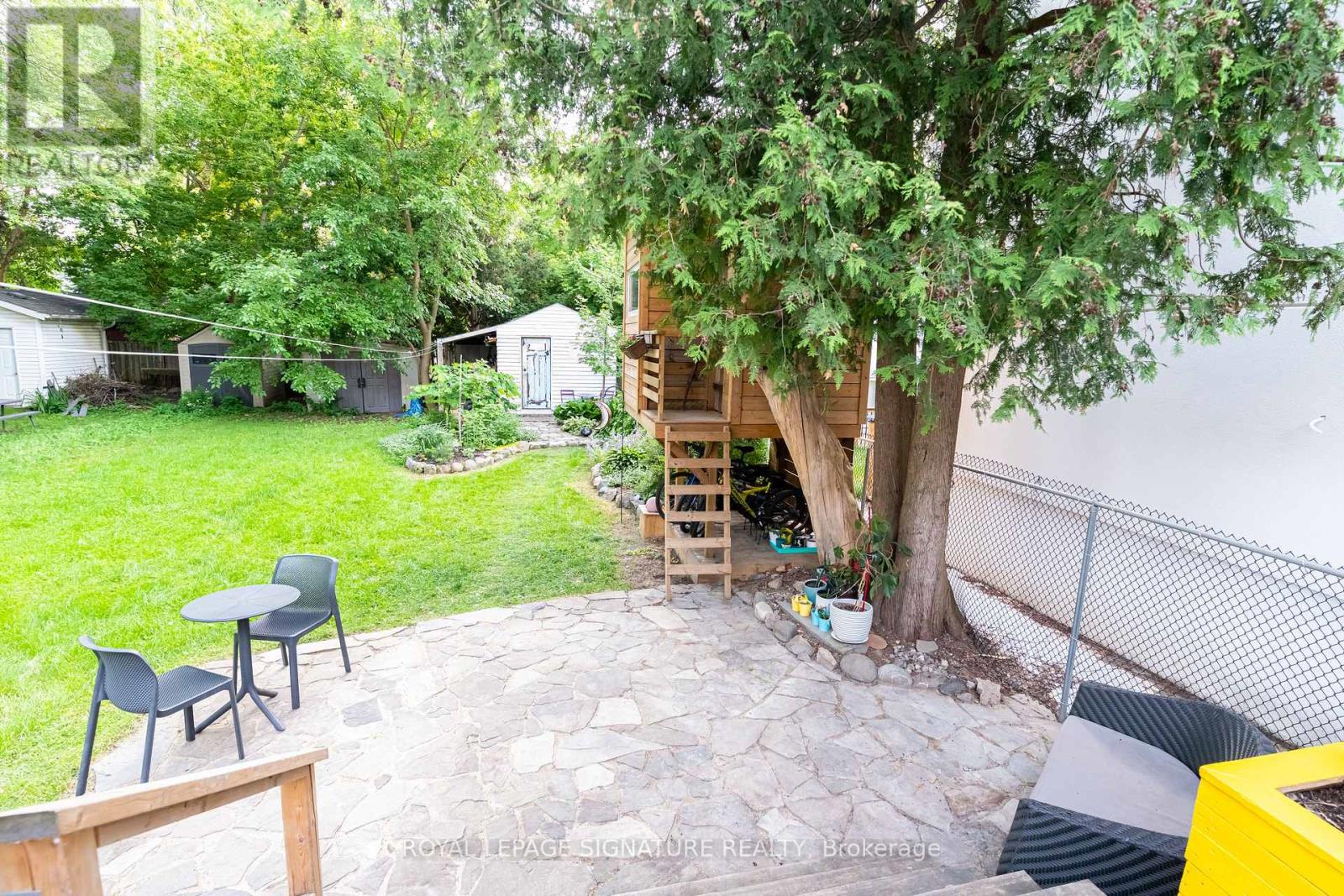 176 Barrington Avenue, Toronto, Ontario  M4C 4Z2 - Photo 42 - E13459780