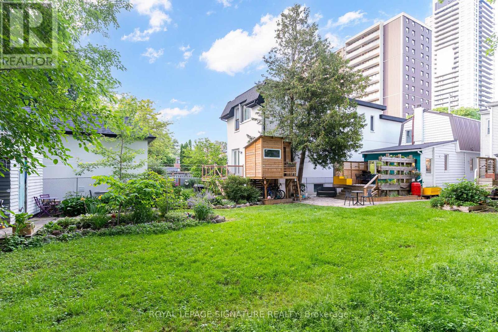 176 Barrington Avenue, Toronto, Ontario  M4C 4Z2 - Photo 46 - E13459780