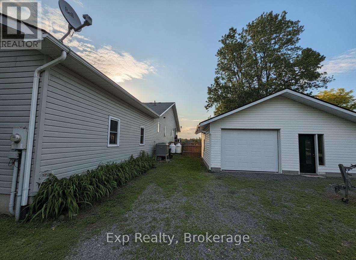 148 North Beaver Lake Road, Stone Mills, Ontario  K0K 2A0 - Photo 5 - X13165766