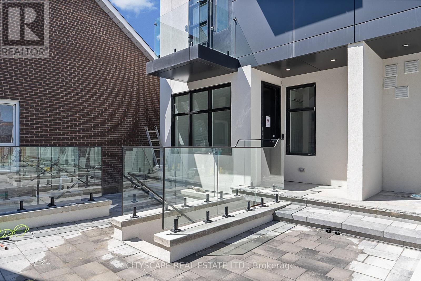 1 - 587 OAKWOOD AVENUE, Toronto, Ontario