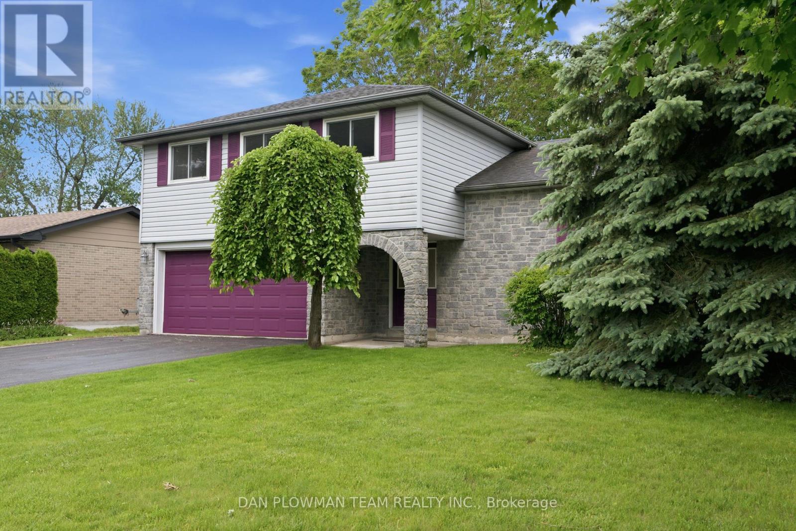 11 Mcclarnan Road, Ajax, Ontario  L1S 3A6 - Photo 3 - E13481134