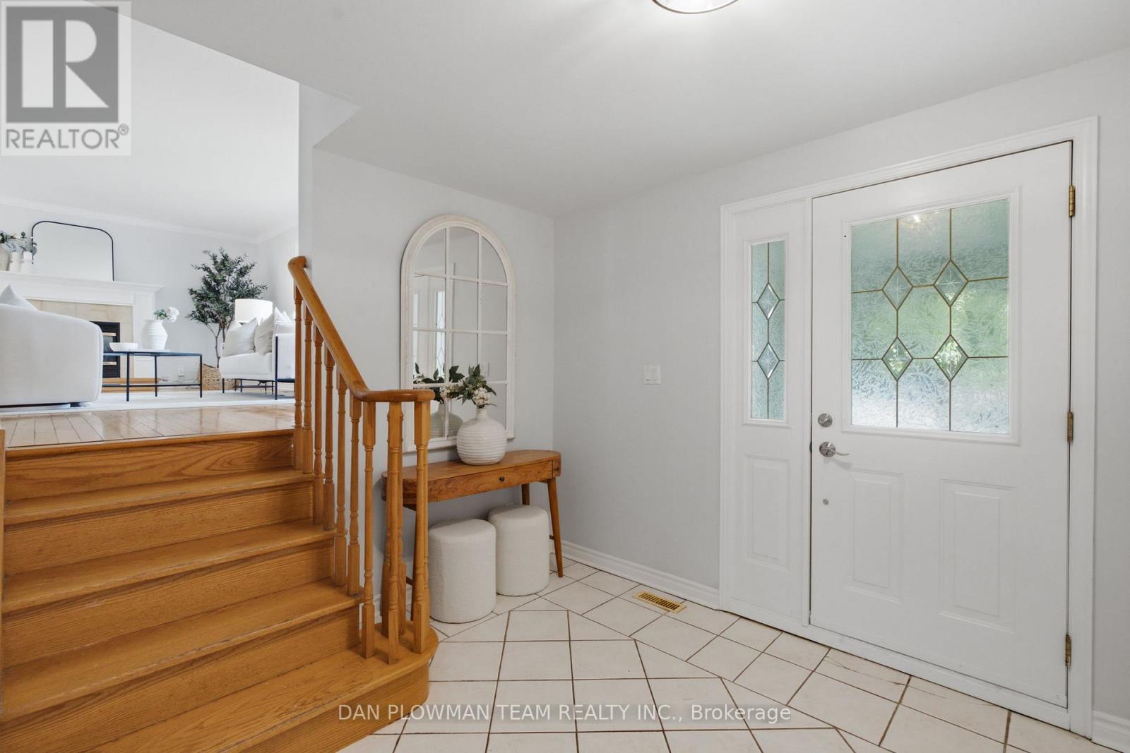 11 Mcclarnan Road, Ajax, Ontario  L1S 3A6 - Photo 5 - E13481134