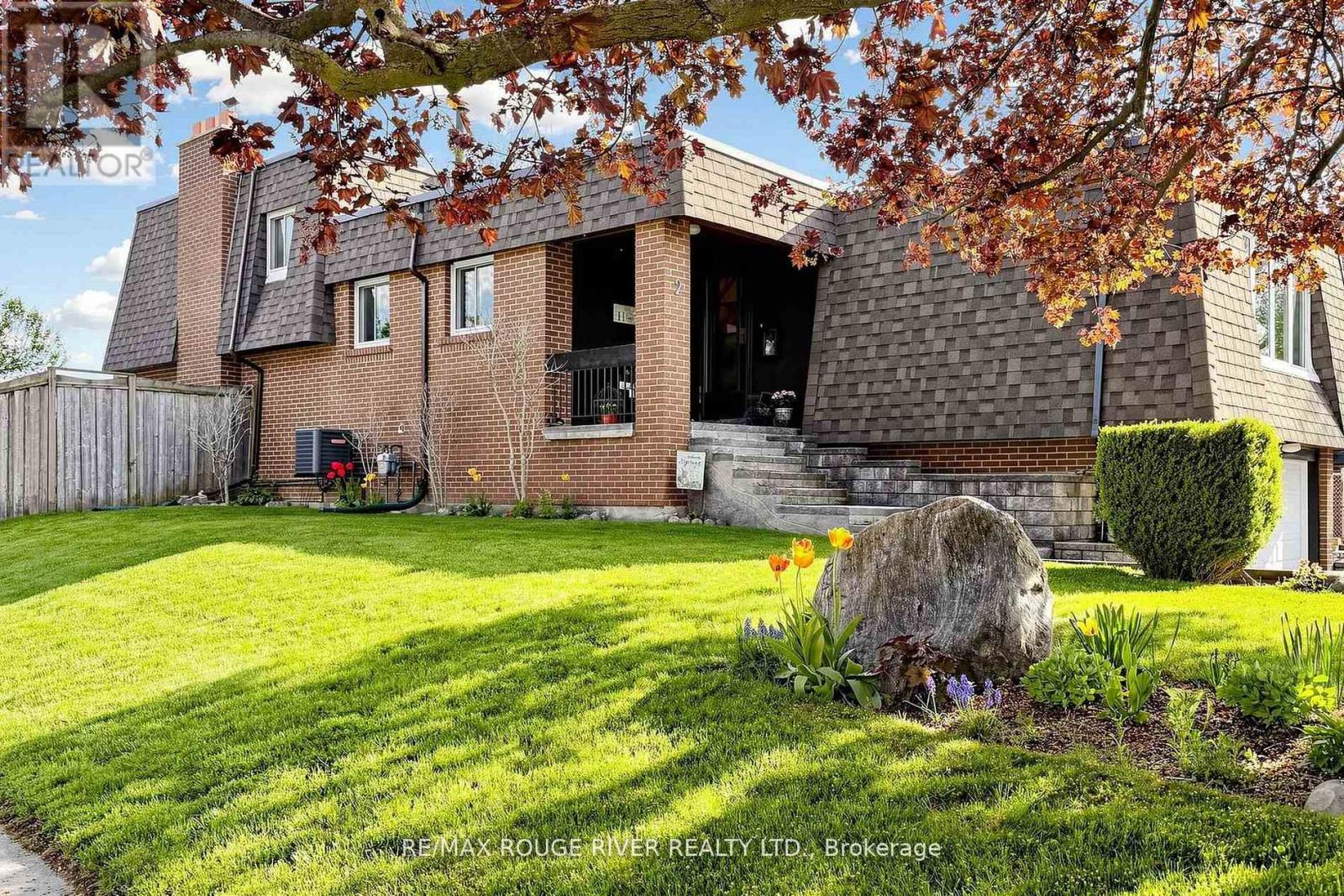 2 Mcgrath Court, Toronto, Ontario M1C 3B5 - Photo 6 - E13481242