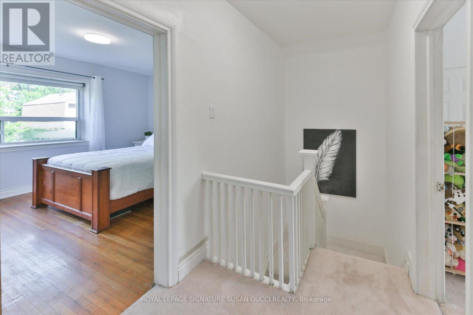 44 Westlake Avenue, Toronto, Ontario  M4C 4P8 - Photo 17 - E13481262