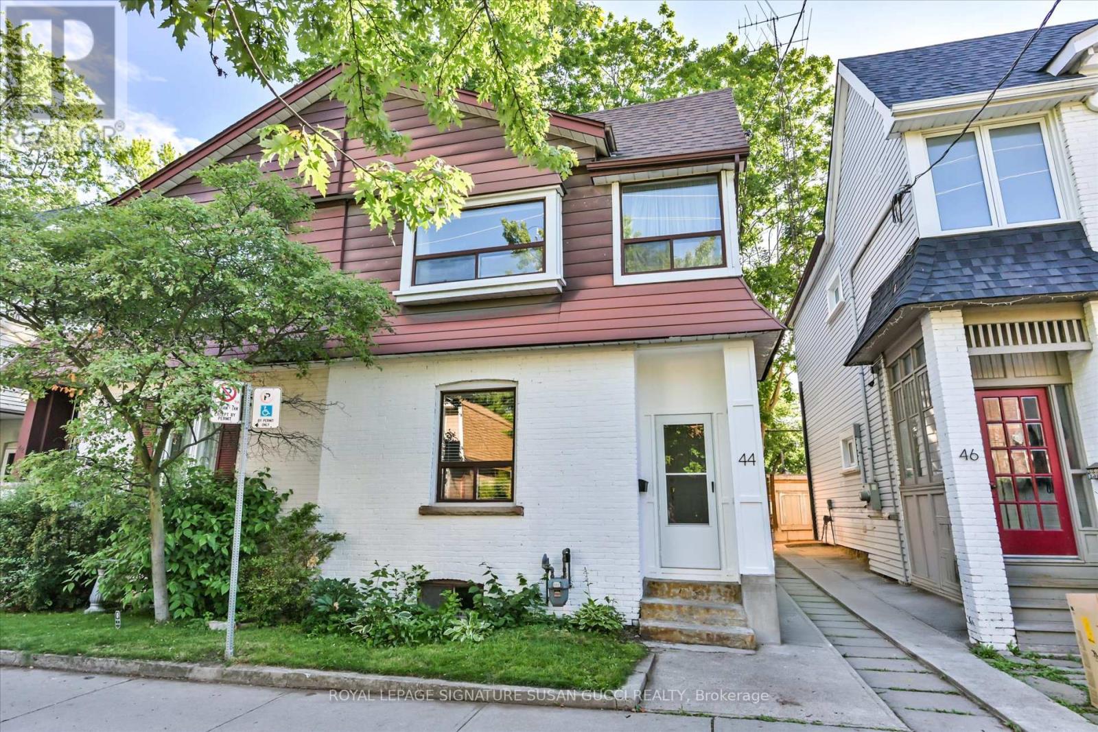 44 Westlake Avenue, Toronto, Ontario  M4C 4P8 - Photo 2 - E13481262