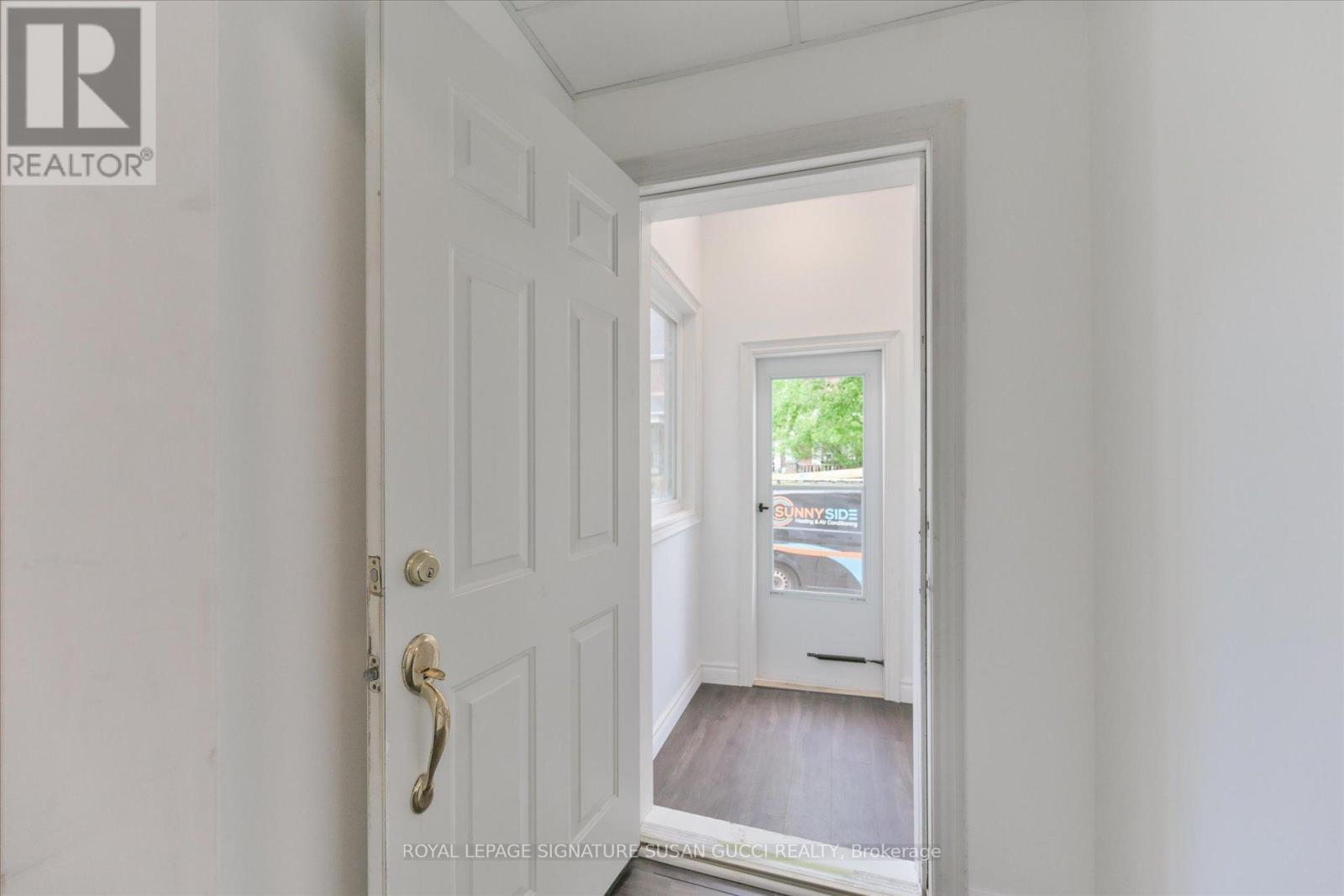 44 Westlake Avenue, Toronto, Ontario  M4C 4P8 - Photo 3 - E13481262