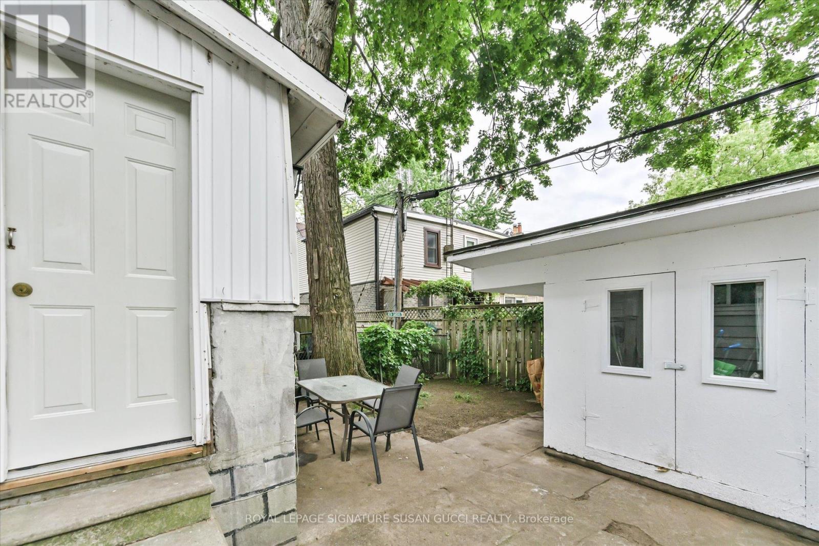44 Westlake Avenue, Toronto, Ontario  M4C 4P8 - Photo 31 - E13481262