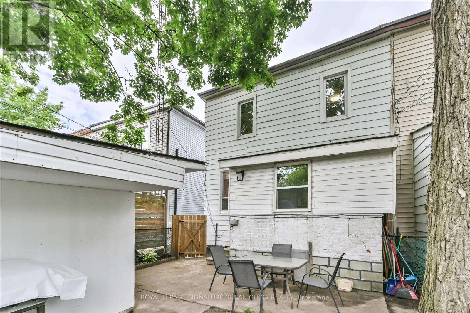 44 Westlake Avenue, Toronto, Ontario  M4C 4P8 - Photo 34 - E13481262