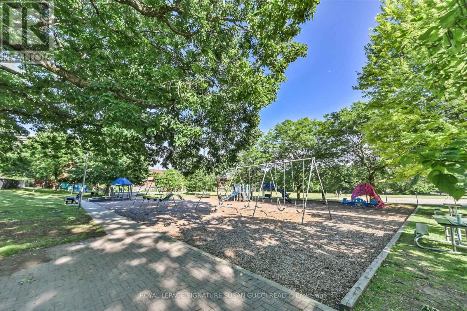 44 Westlake Avenue, Toronto, Ontario  M4C 4P8 - Photo 36 - E13481262