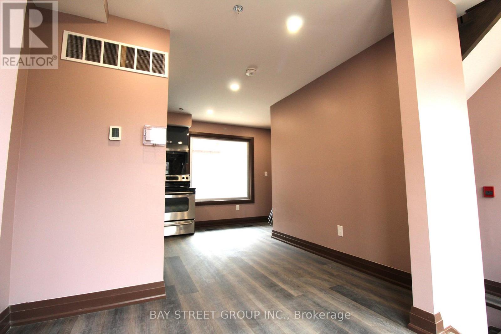 108 Chatham Avenue, Toronto, Ontario M4J 1K7 - Photo 2 - E13481282