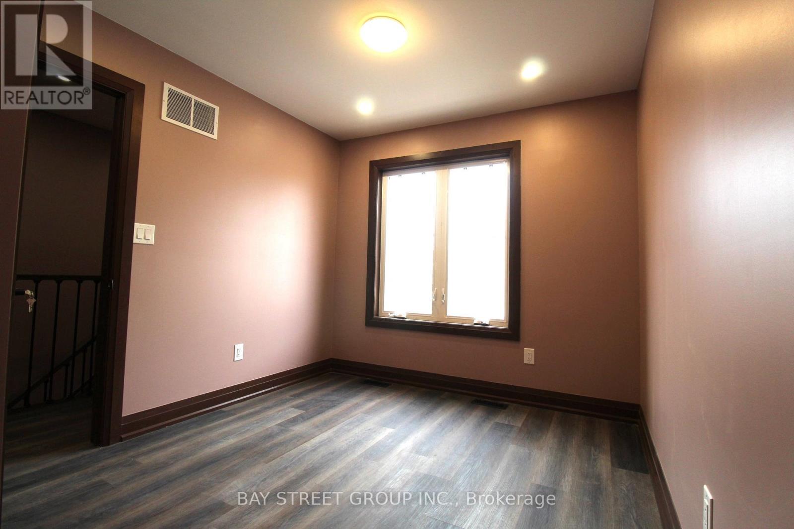 108 Chatham Avenue, Toronto, Ontario M4J 1K7 - Photo 6 - E13481282