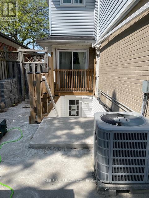 38 Cliffside Drive, Toronto (Birchcliffe-Cliffside), Ontario  M1N 1L3 - Photo 9 - E13481300