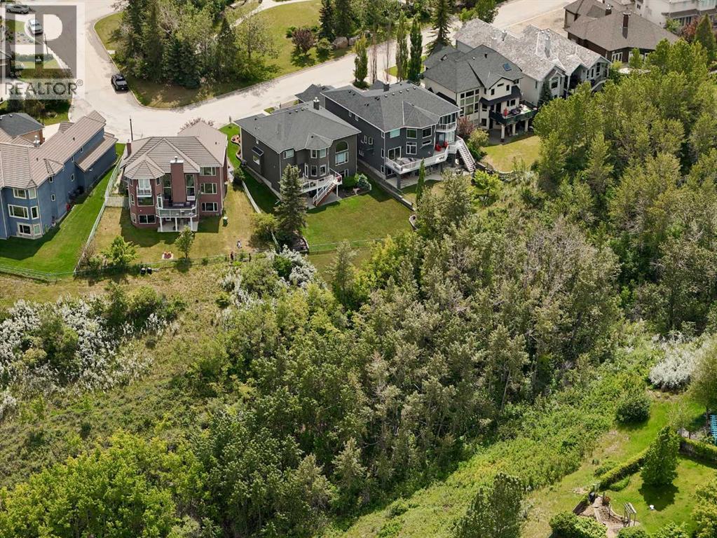 70 Patterson Close SW, Calgary, Alberta  T3H 3K2 - Photo 2 - A2320084