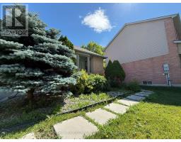 6 ALBERY CRESCENT, Aurora, Ontario