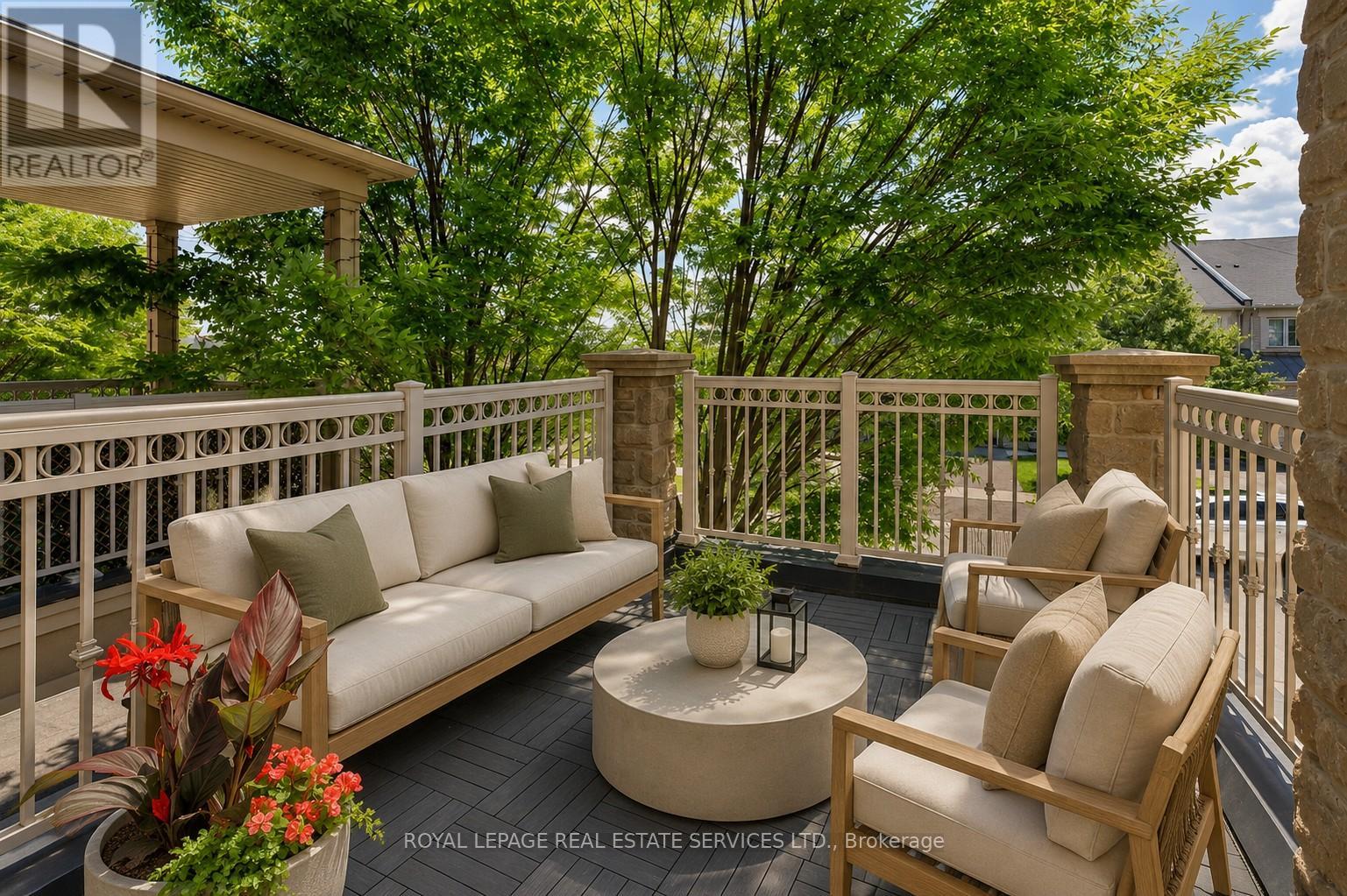 2425 Greenwich Drive, Oakville, Ontario  L6M 0S4 - Photo 2 - W13481168