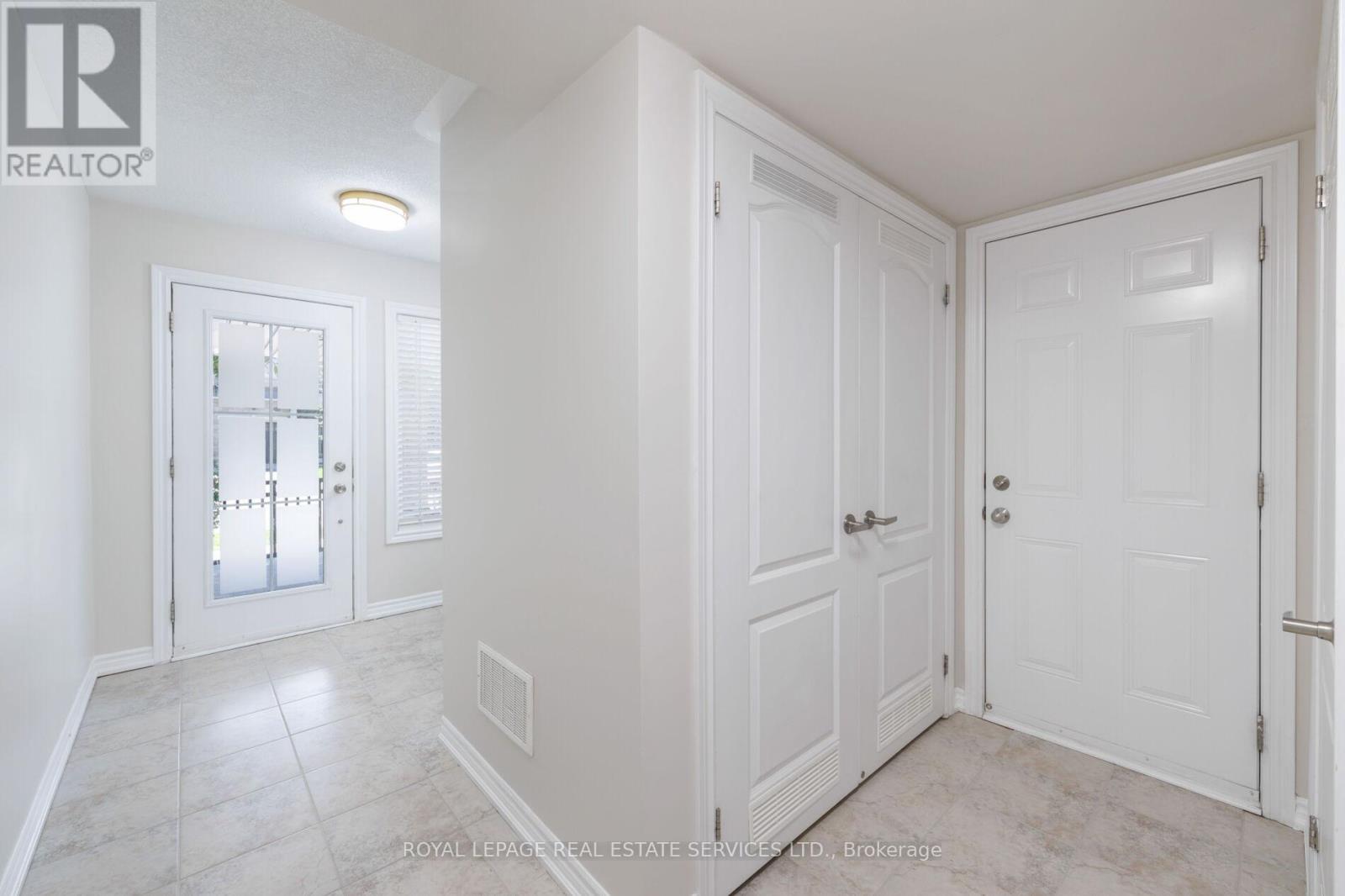 2425 Greenwich Drive, Oakville, Ontario  L6M 0S4 - Photo 34 - W13481168