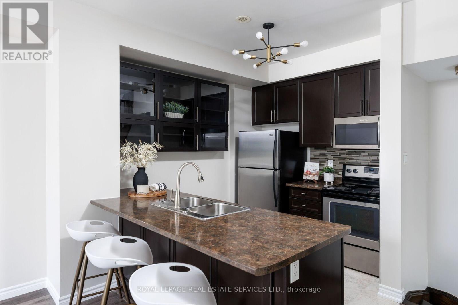 2425 Greenwich Drive, Oakville, Ontario  L6M 0S4 - Photo 7 - W13481168