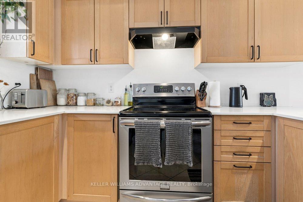 12 Connolly Street, Toronto, Ontario  M6N 5G3 - Photo 21 - W13481252