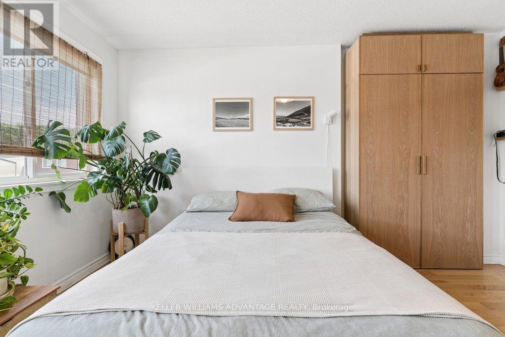 12 Connolly Street, Toronto, Ontario  M6N 5G3 - Photo 38 - W13481252