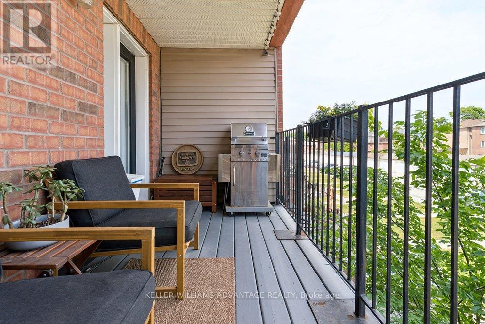 12 Connolly Street, Toronto, Ontario  M6N 5G3 - Photo 44 - W13481252