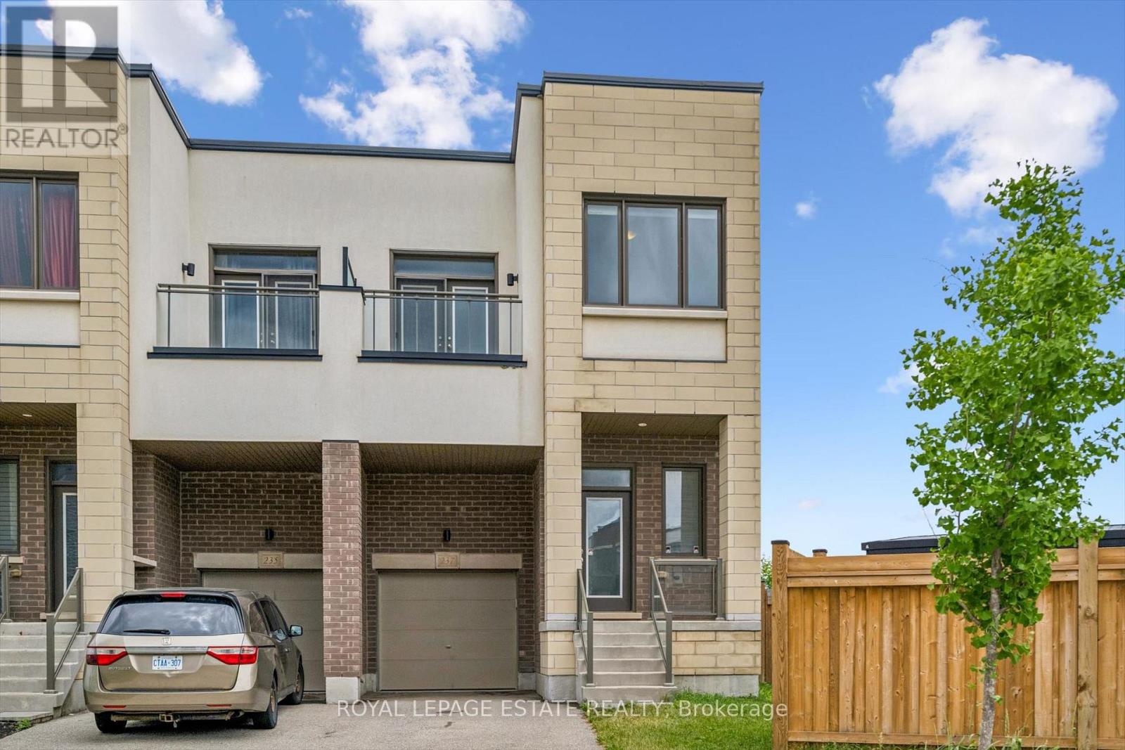 237 Fowley Drive, Oakville, Ontario  L6H 0P4 - Photo 1 - W13481318