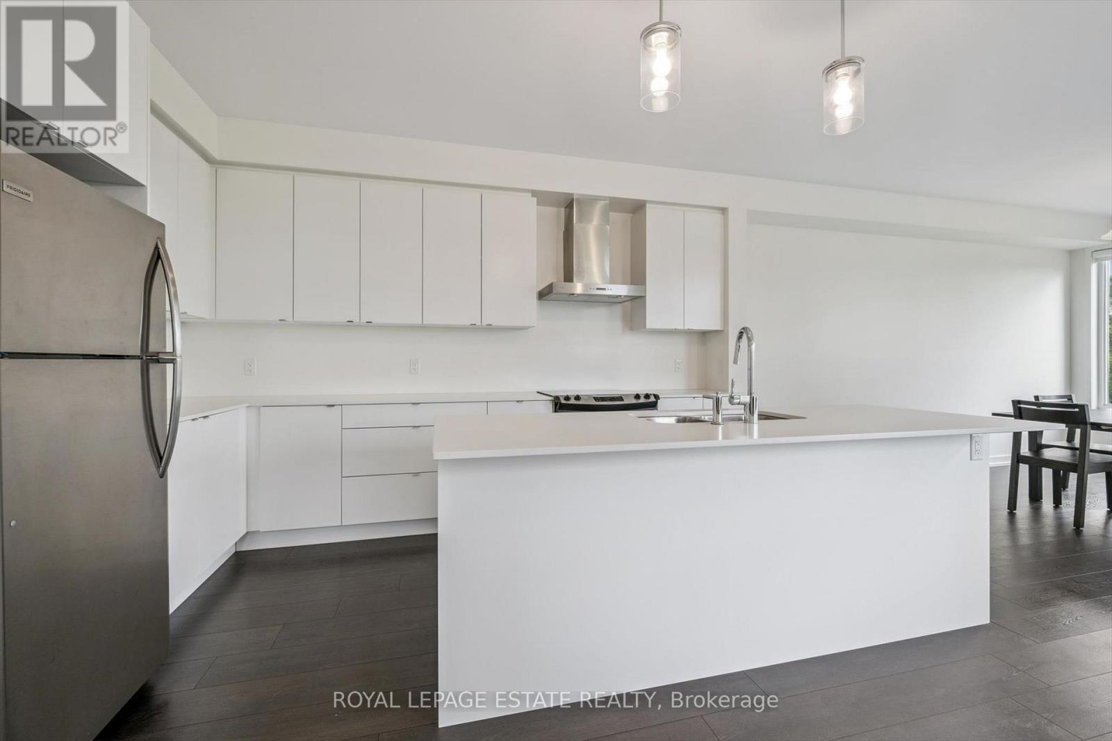 237 Fowley Drive, Oakville, Ontario  L6H 0P4 - Photo 6 - W13481318