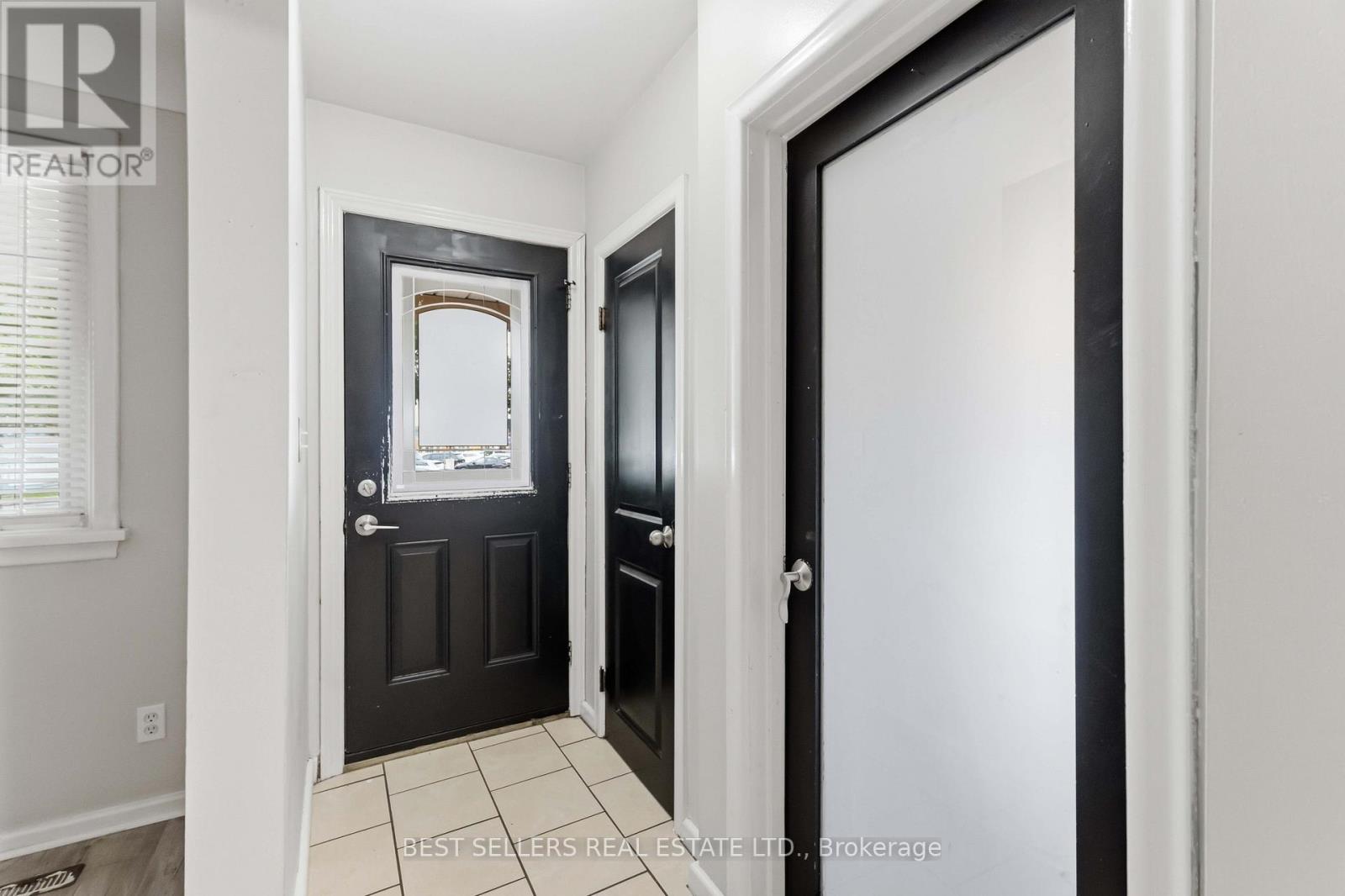 88 Rykert Street, St. Catharines, Ontario  L2S 1Z6 - Photo 2 - X13481276