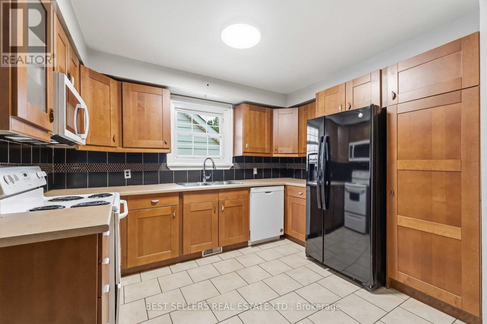 88 Rykert Street, St. Catharines, Ontario  L2S 1Z6 - Photo 4 - X13481276