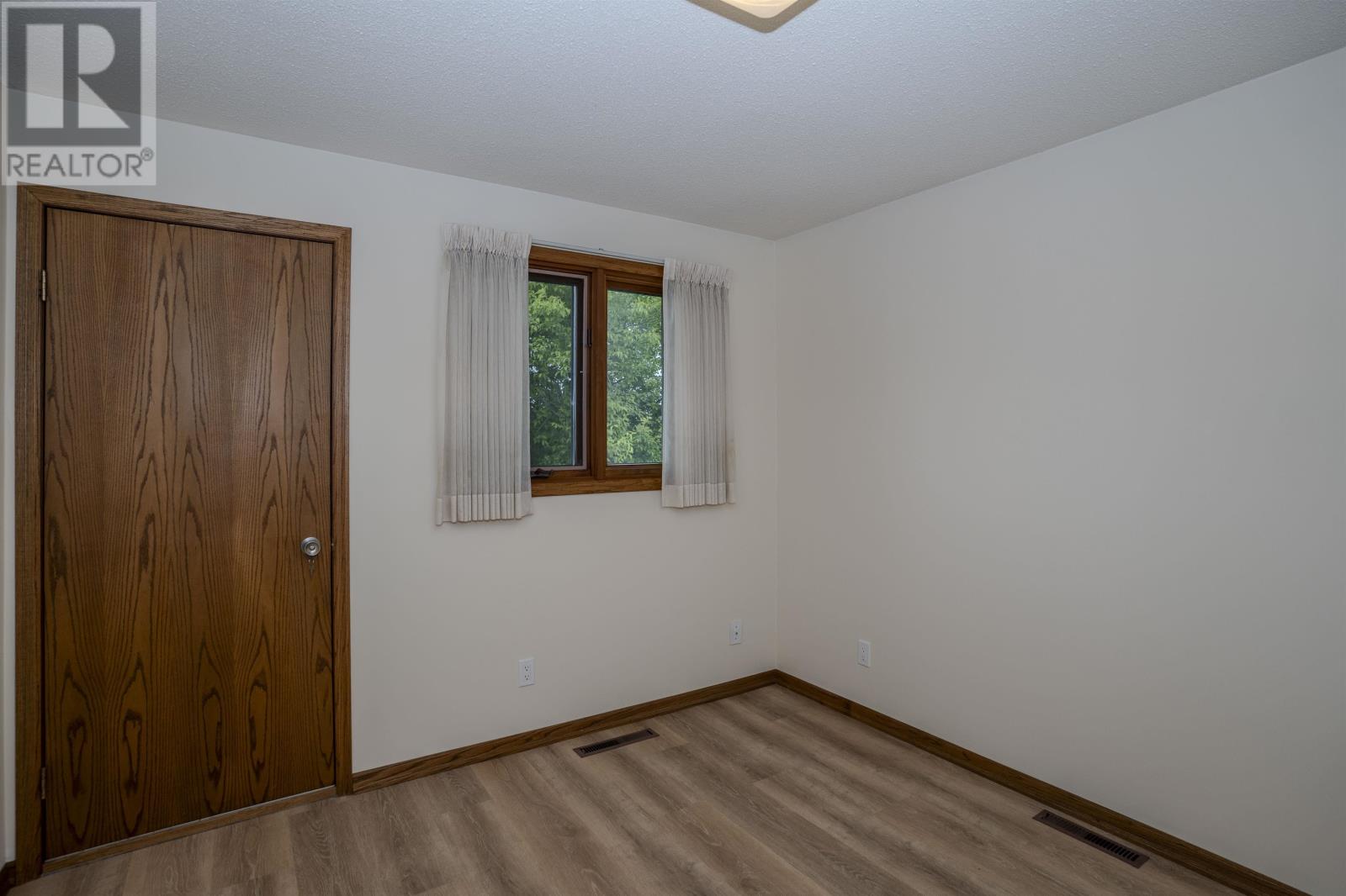 110 Albany St, Thunder Bay, Ontario  P7A 6Z2 - Photo 17 - TB2601661