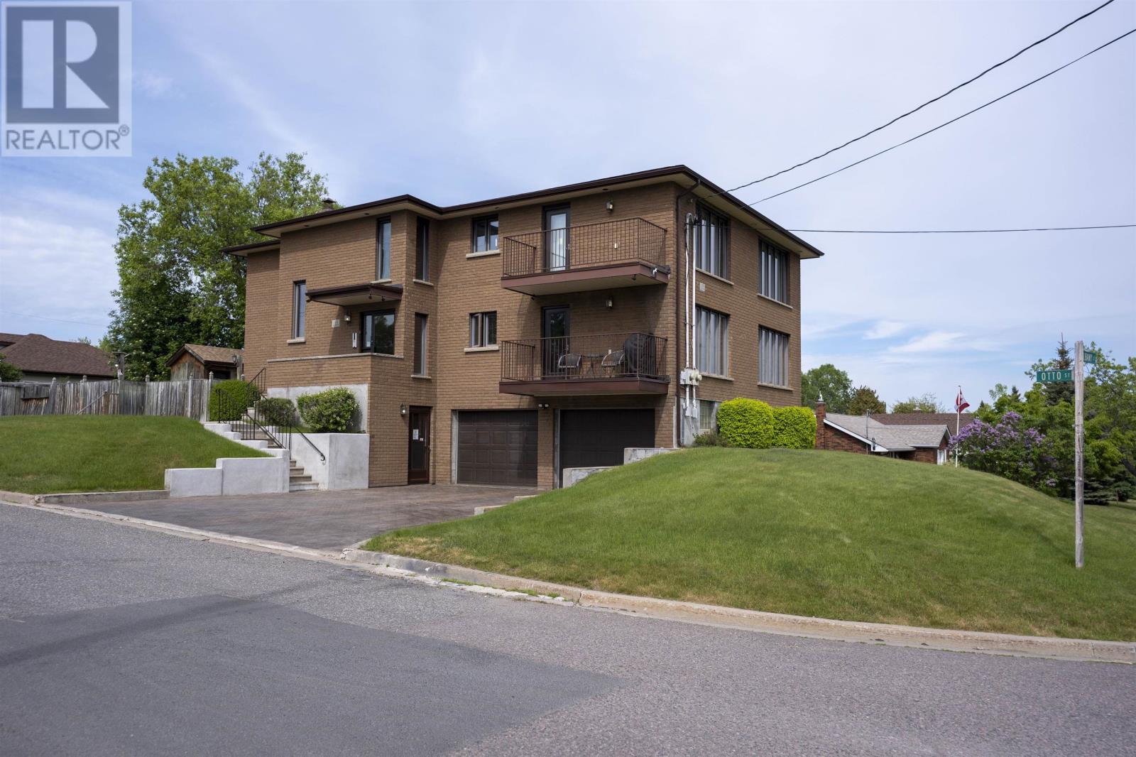 110 Albany St, Thunder Bay, Ontario  P7A 6Z2 - Photo 2 - TB2601661