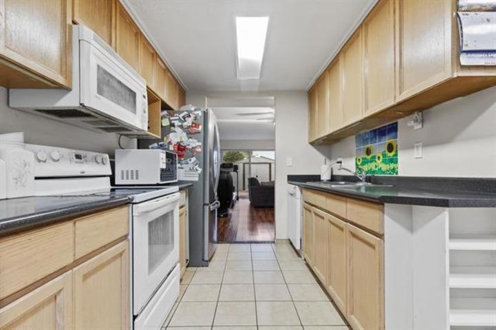 223 7453 140 Street, Surrey, British Columbia  V3W 6G5 - Photo 8 - R3137141