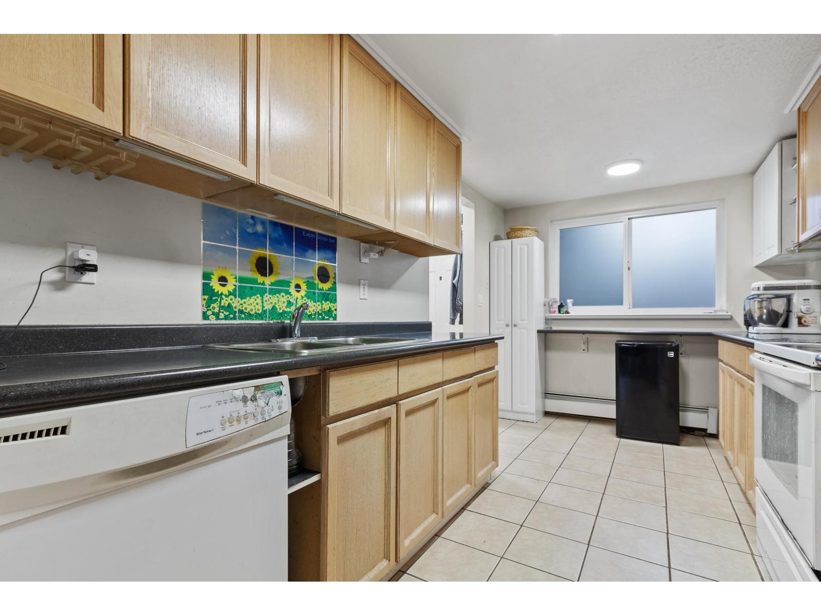 223 7453 140 Street, Surrey, British Columbia  V3W 6G5 - Photo 11 - R3137141