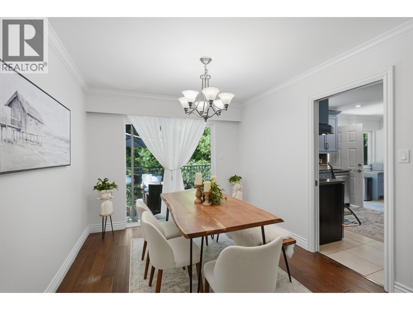 3693 Regent Avenue, North Vancouver, British Columbia  V7N 2C3 - Photo 11 - R3139128