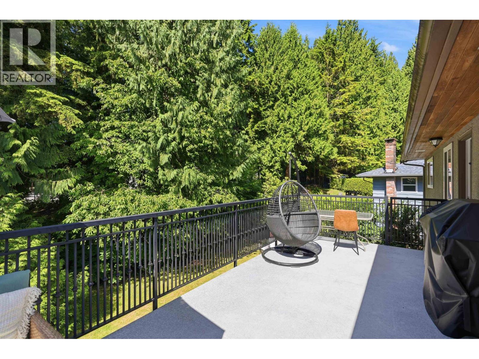 3693 Regent Avenue, North Vancouver, British Columbia  V7N 2C3 - Photo 18 - R3139128