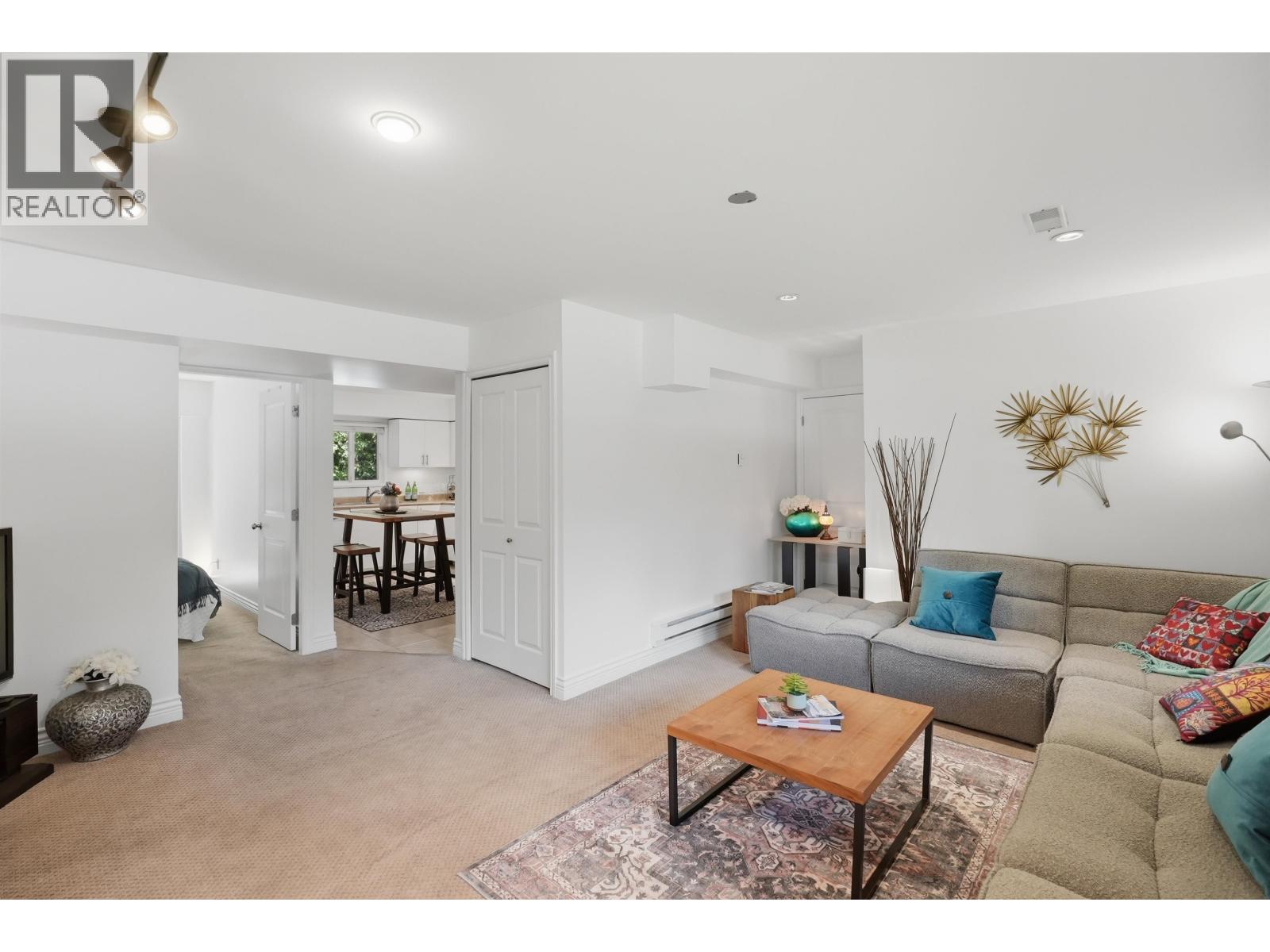 3693 Regent Avenue, North Vancouver, British Columbia  V7N 2C3 - Photo 29 - R3139128