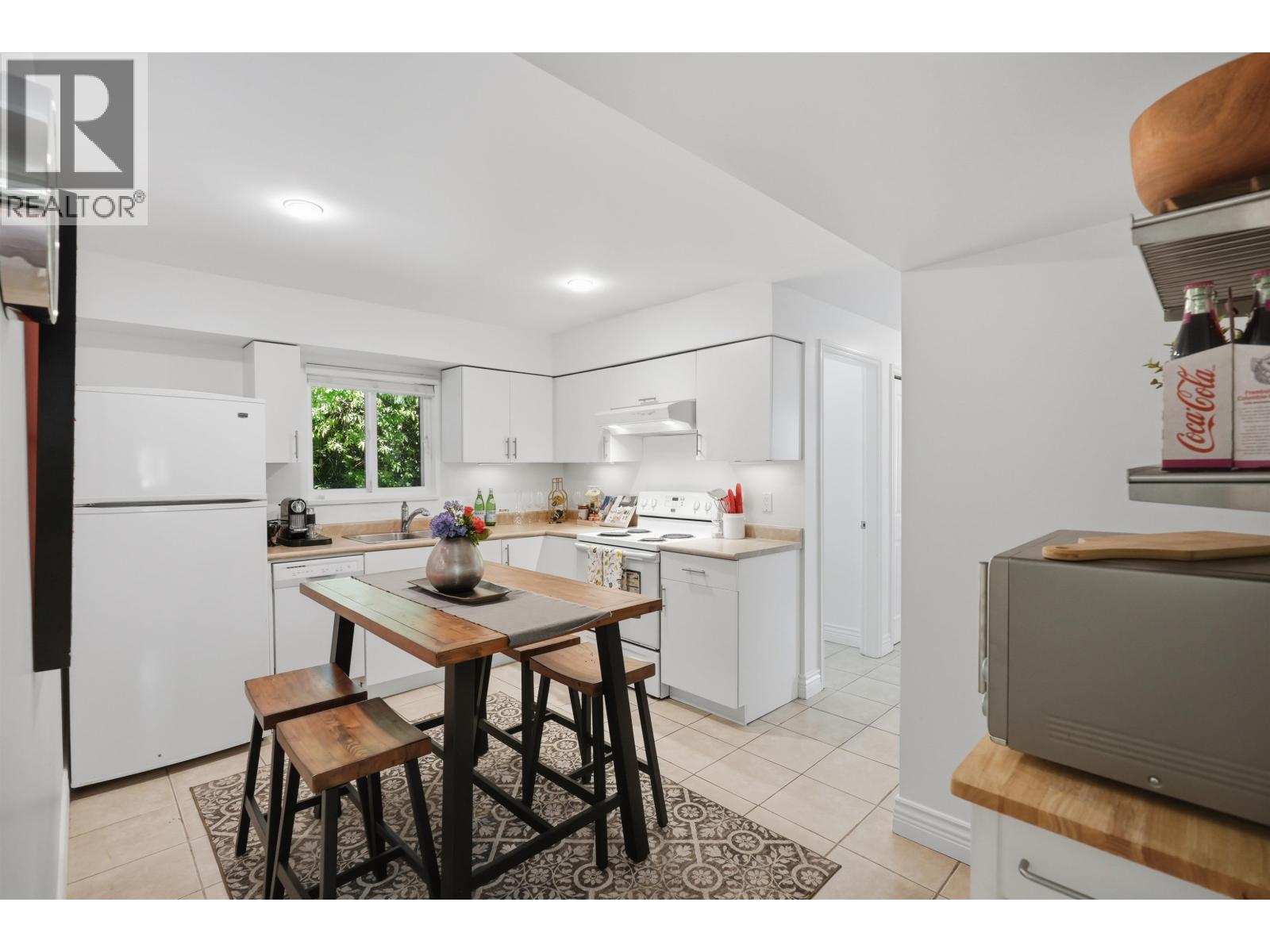 3693 Regent Avenue, North Vancouver, British Columbia  V7N 2C3 - Photo 30 - R3139128