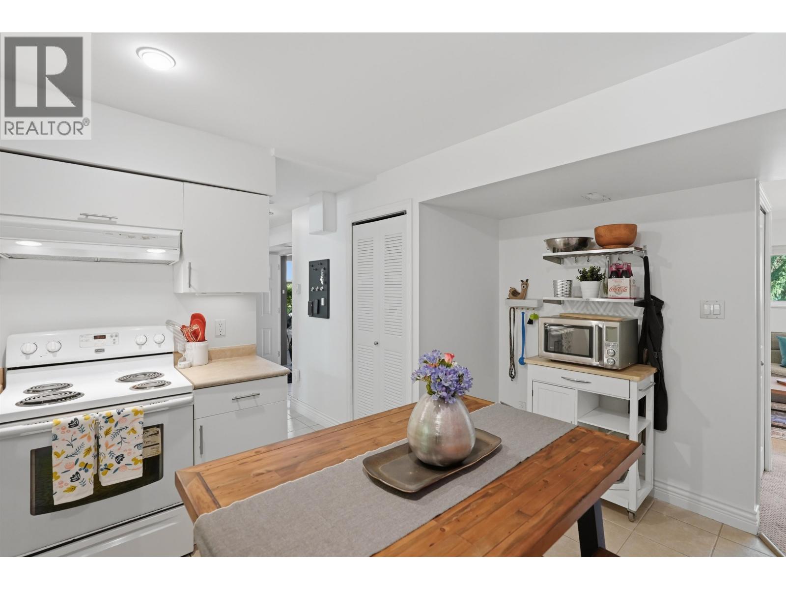 3693 Regent Avenue, North Vancouver, British Columbia  V7N 2C3 - Photo 32 - R3139128