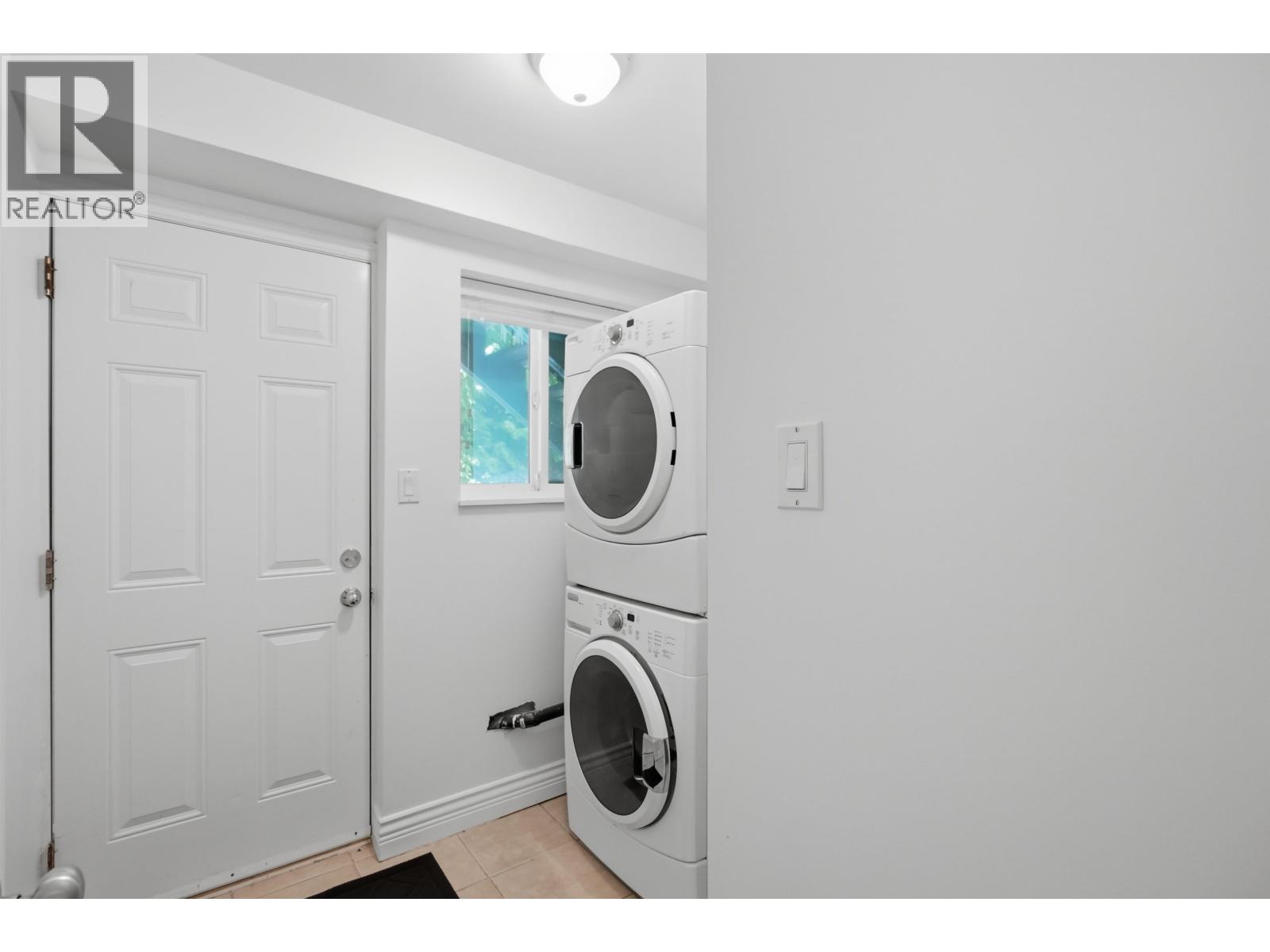 3693 Regent Avenue, North Vancouver, British Columbia  V7N 2C3 - Photo 35 - R3139128