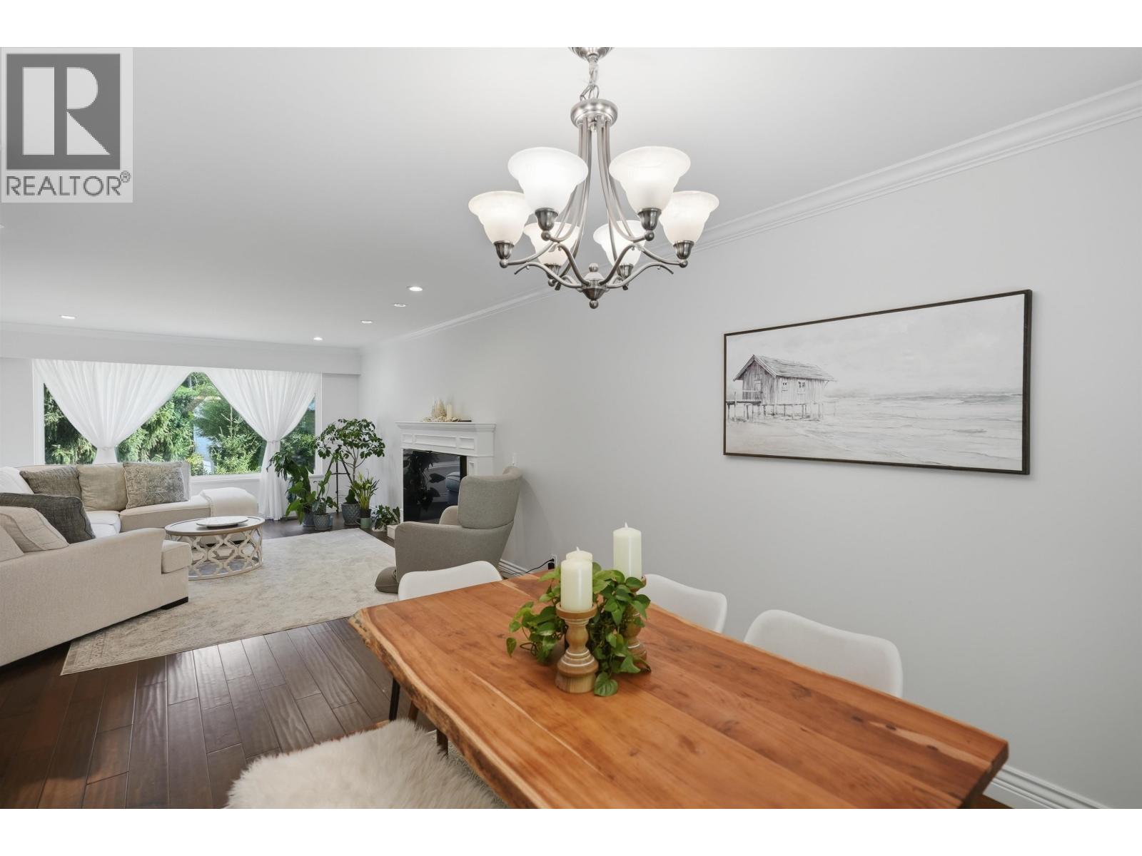 3693 Regent Avenue, North Vancouver, British Columbia  V7N 2C3 - Photo 9 - R3139128