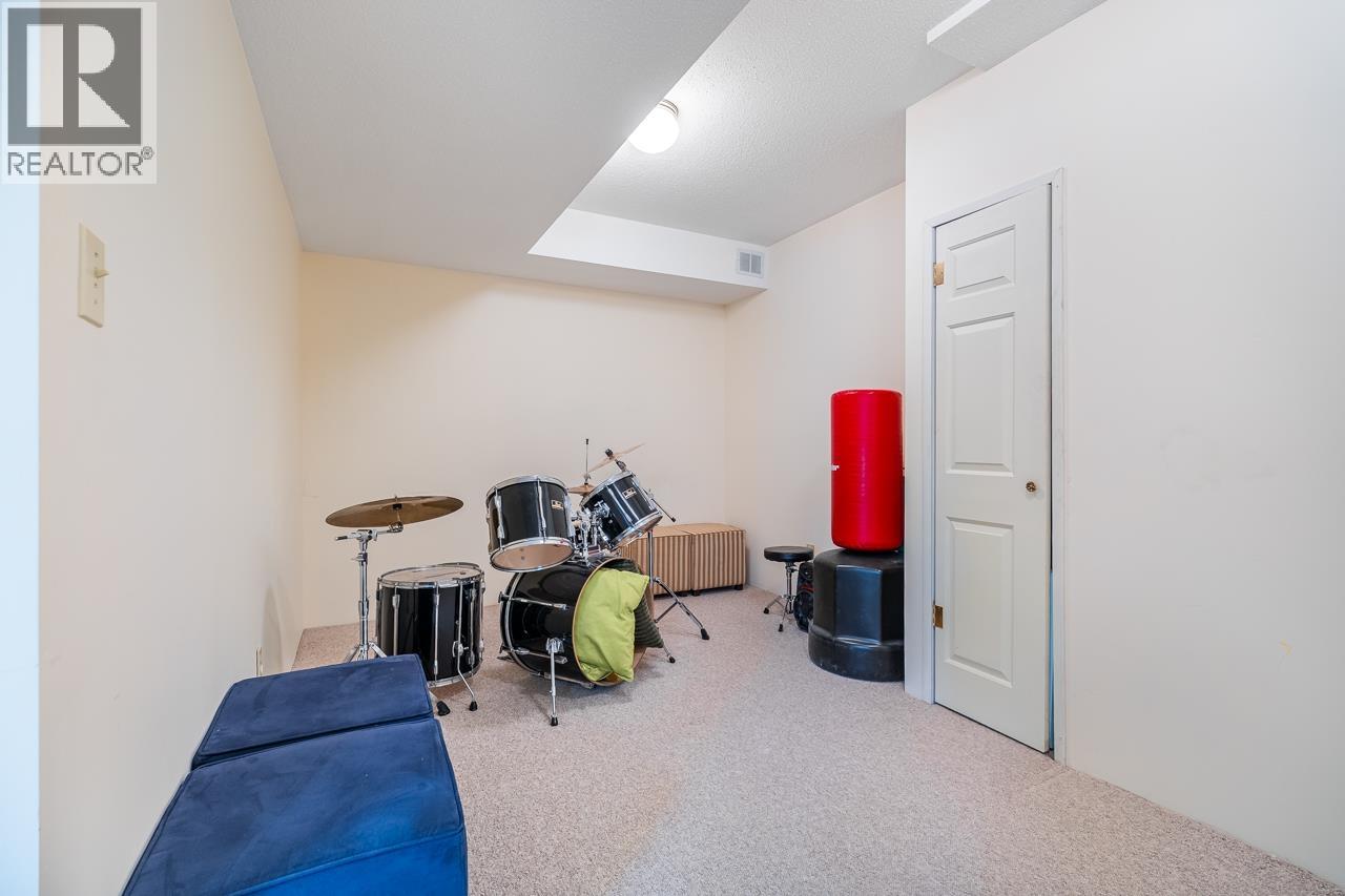 382 Balfour Drive, Coquitlam, British Columbia V3K 6C5 - Photo 30 - R3139157