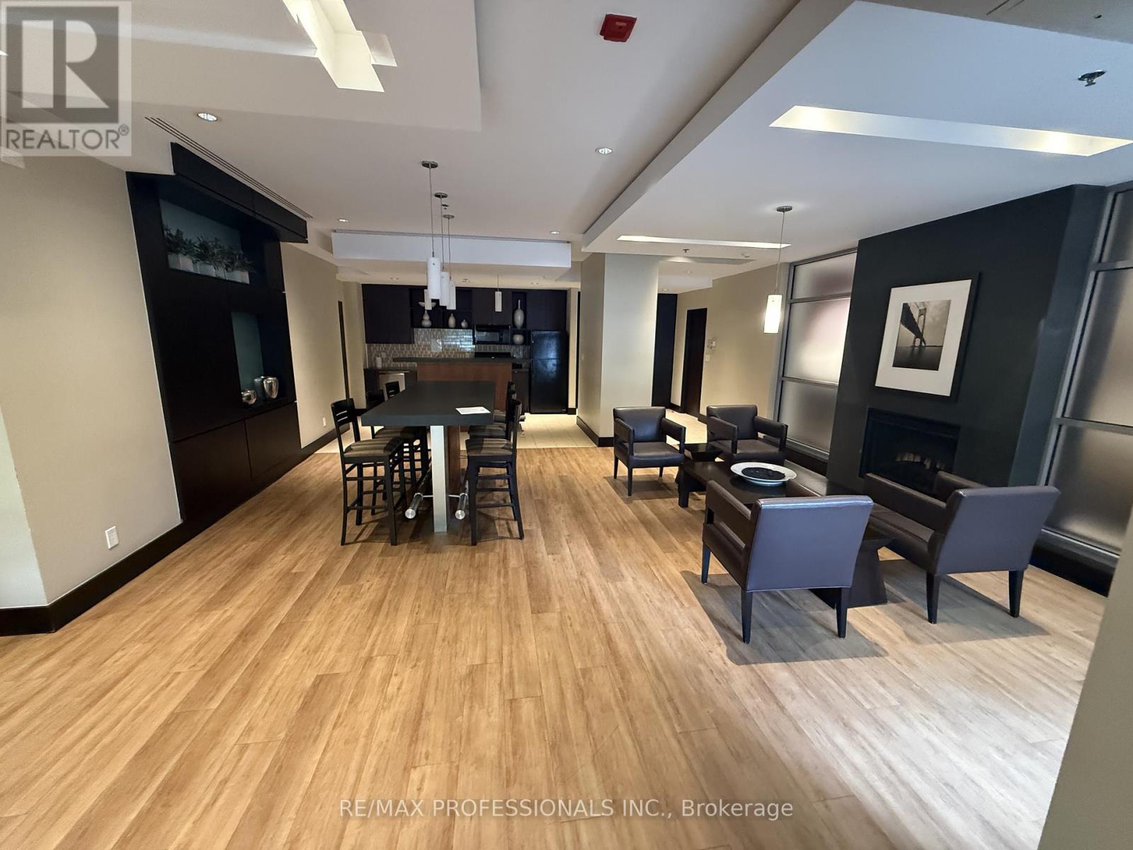 216 - 80 Port Street E, Mississauga, Ontario L5G 4V6 - Photo 14 - W13477130