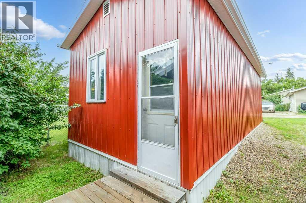 125 3rd Avenue South, Big Valley, Alberta  T0J 0G0 - Photo 24 - A2323462