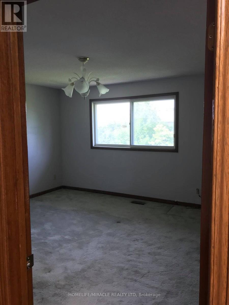 850 Chippenham Drive, Mississauga, Ontario  L5H 3S7 - Photo 21 - W13481342