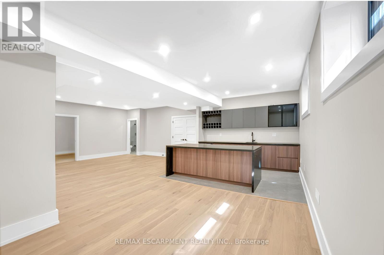 369 Wade Street, Oakville, Ontario  L6K 2A4 - Photo 34 - W13481348