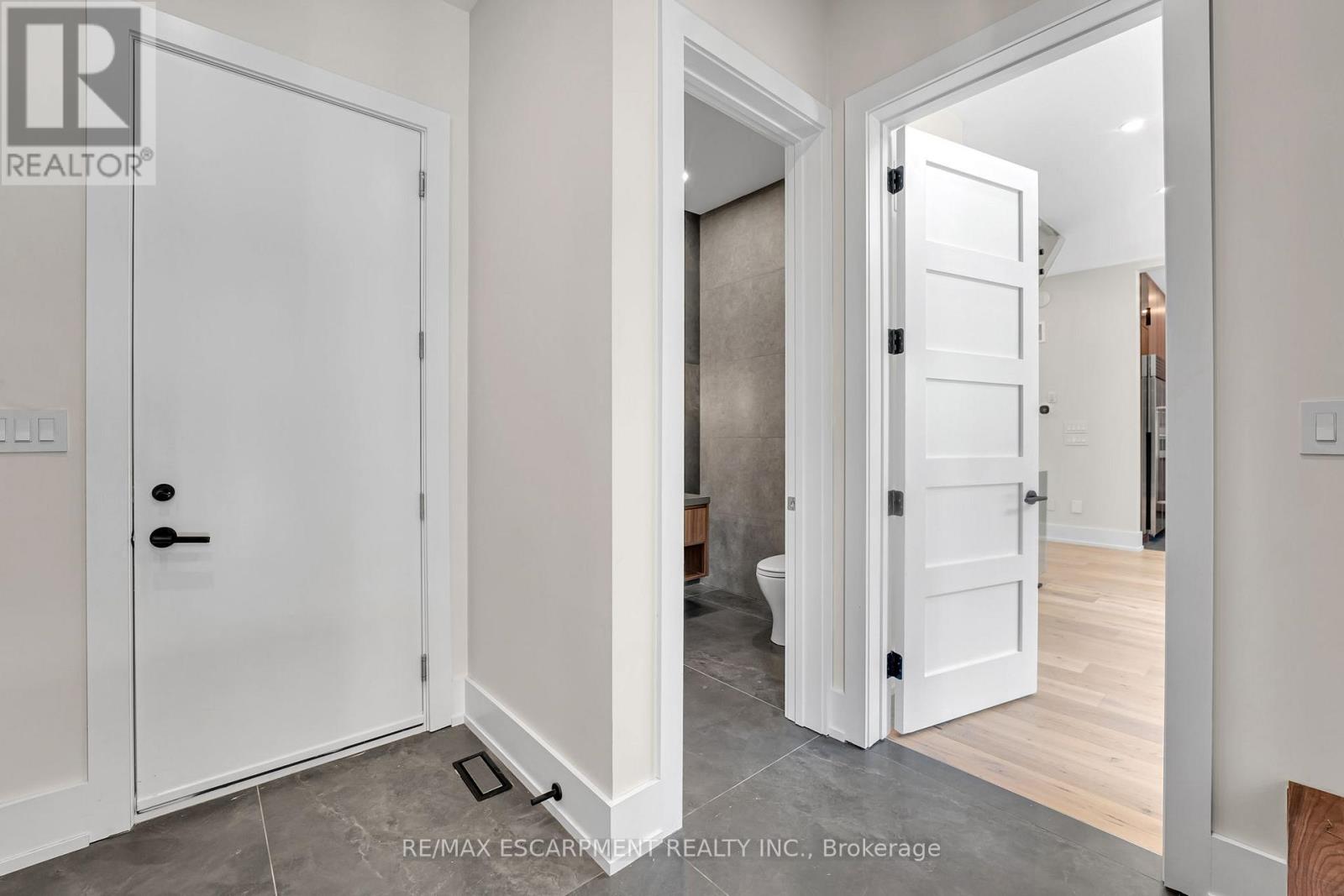 369 Wade Street, Oakville, Ontario  L6K 2A4 - Photo 9 - W13481348